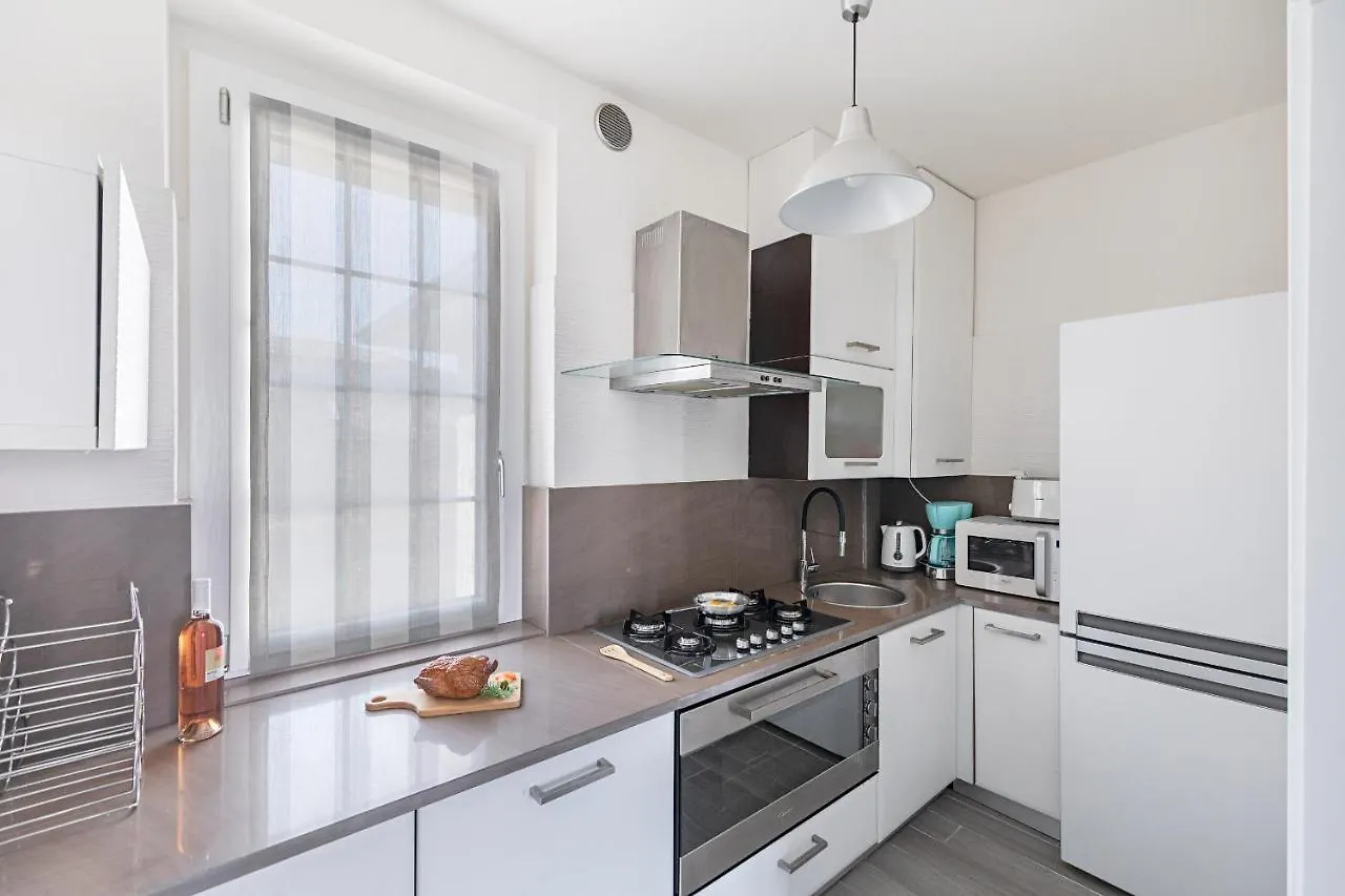 Apartment Appartamento Mazzini P1-25 By Wonderful Italy Sirmione Italy
